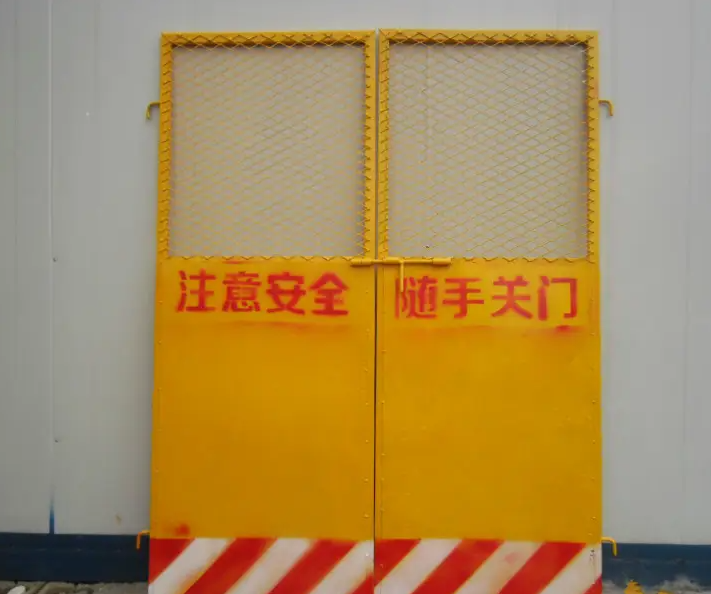 罗湖施工电梯外架楼层防护门